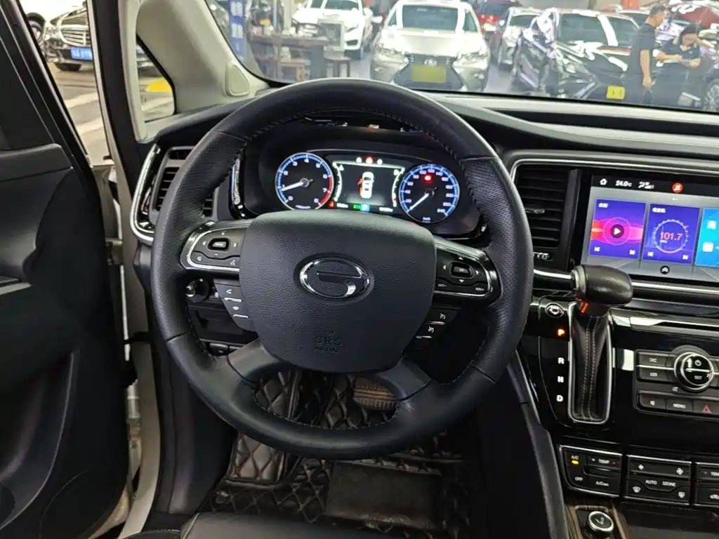 GAC Motor Trumpchi M8 — фото 11