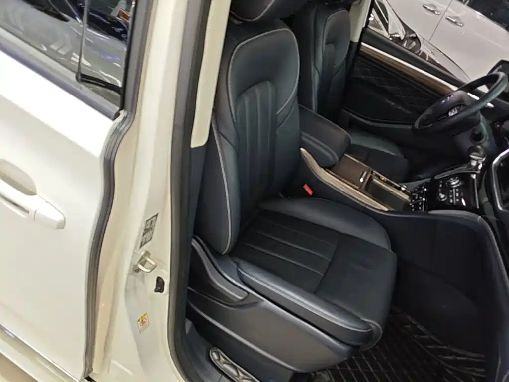 GAC Motor Trumpchi M8 — фото 25