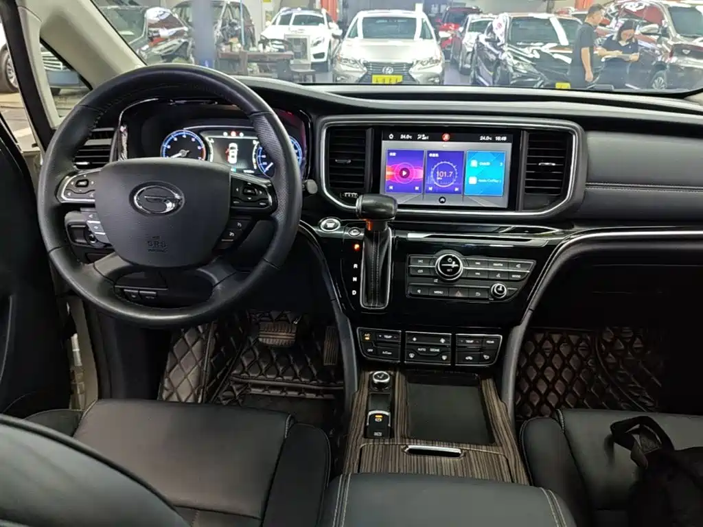 GAC Motor Trumpchi M8 — фото 10