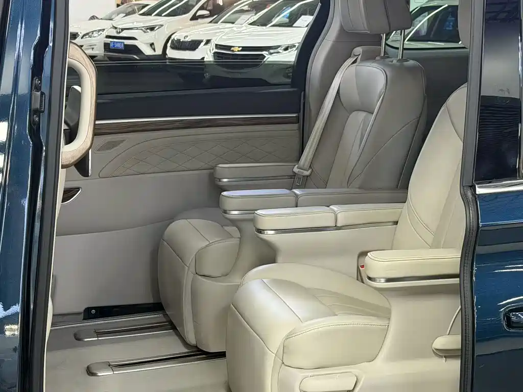 GAC Motor Trumpchi M8 — фото 8