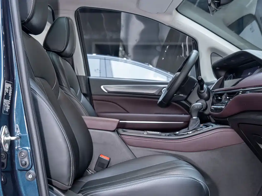 GAC Motor Trumpchi M6 — фото 16