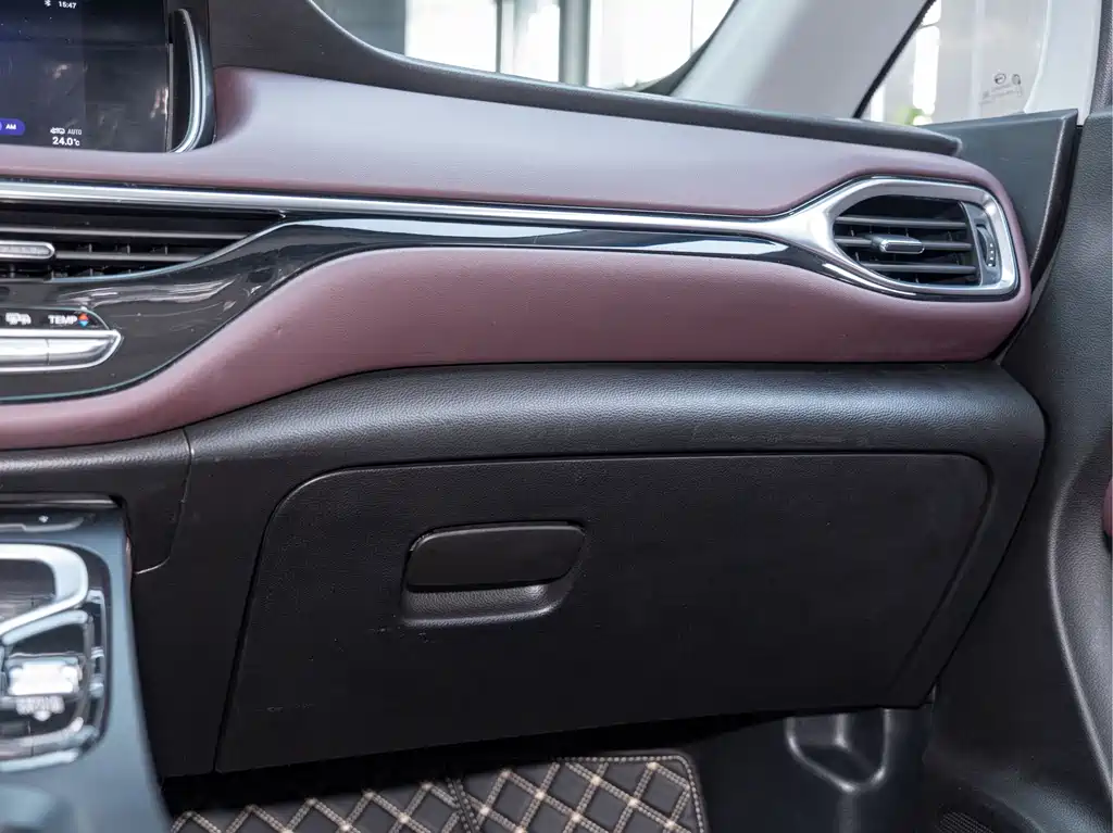 GAC Motor Trumpchi M6 — фото 19