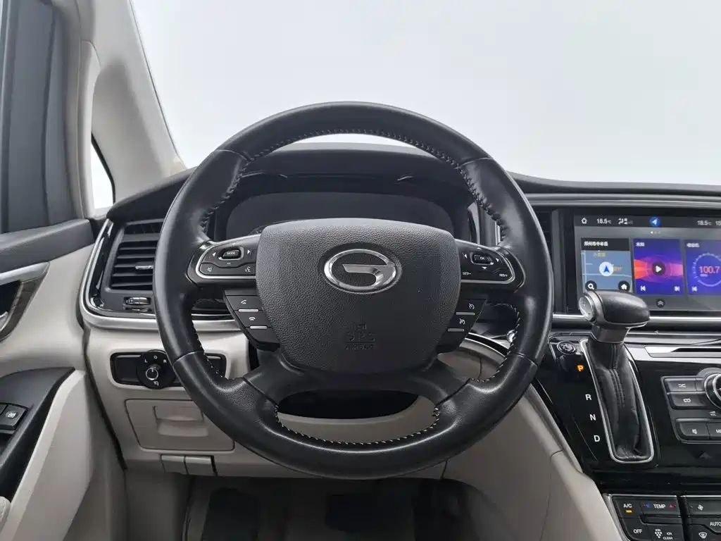 GAC Motor Trumpchi M8 — фото 11