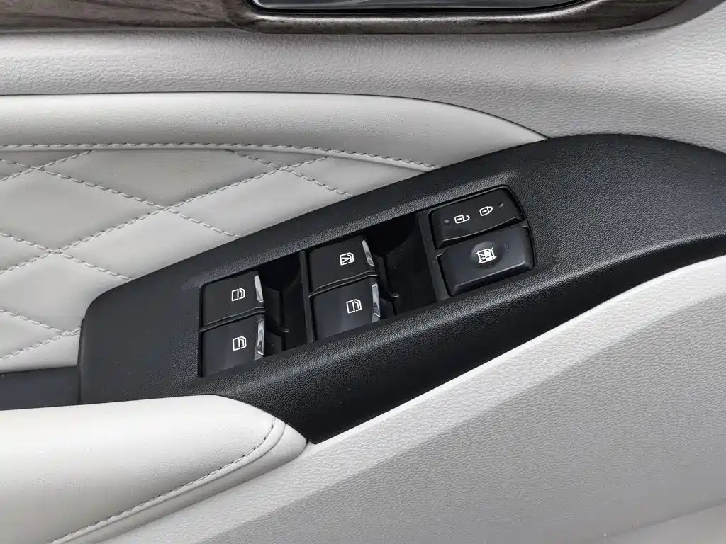 GAC Motor Trumpchi M8 — фото 9