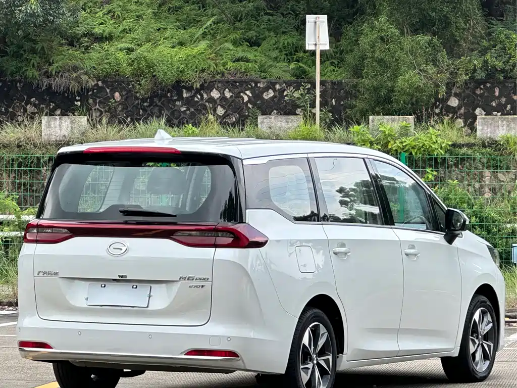 GAC Motor Trumpchi M6 — фото 13