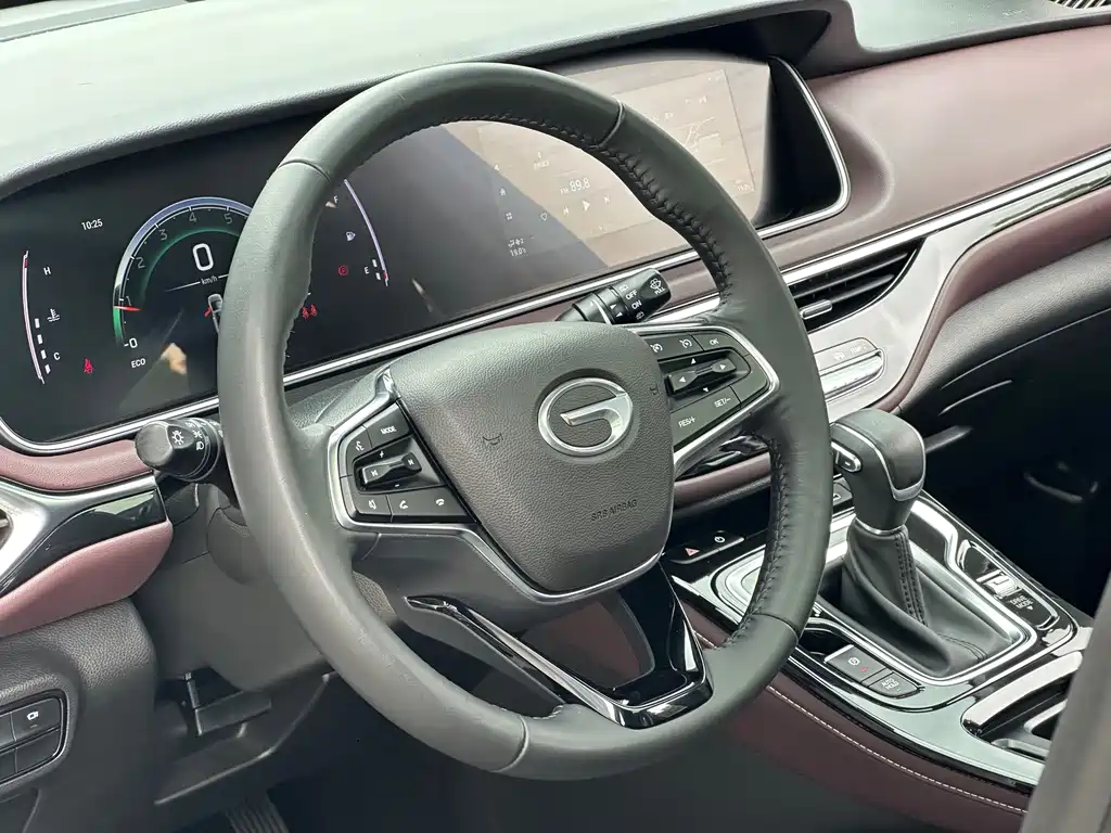 GAC Motor Trumpchi M6 — фото 10