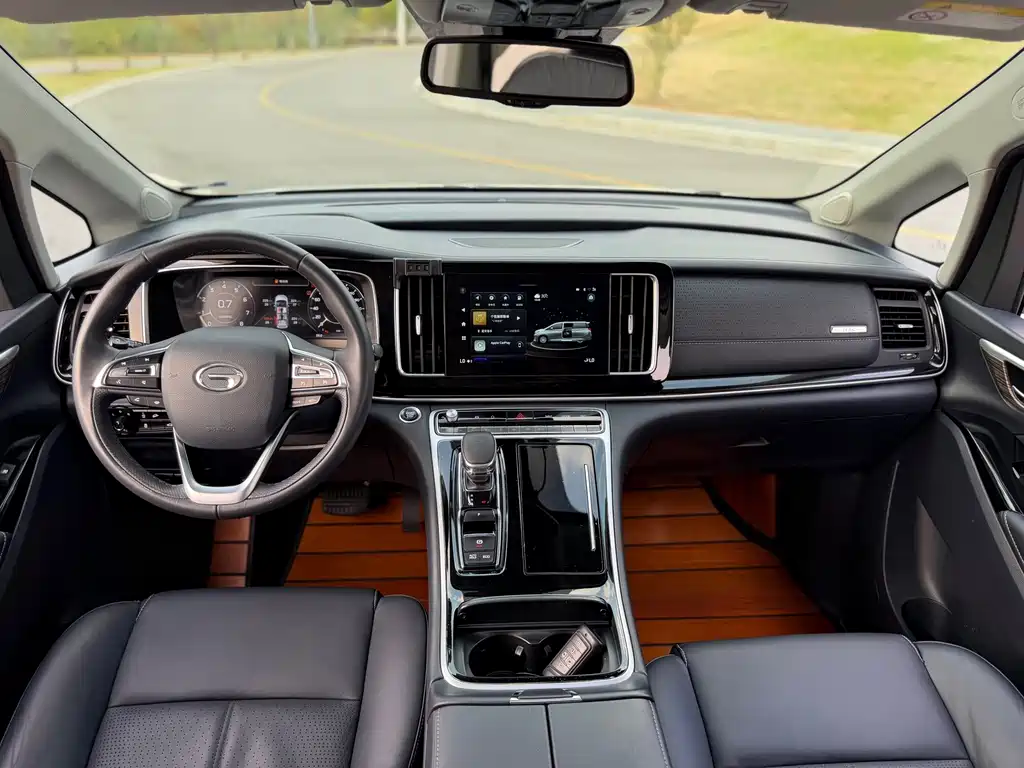 GAC Motor Trumpchi M8 — фото 10