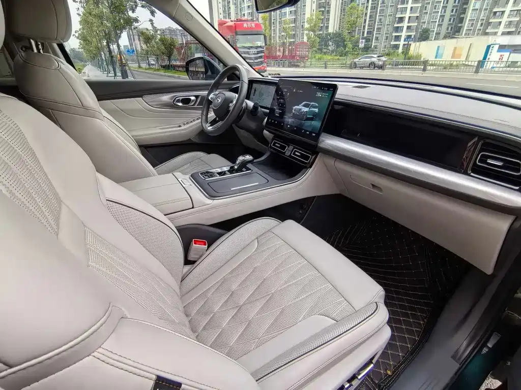 GAC Motor Trumpchi GS8 — фото 9
