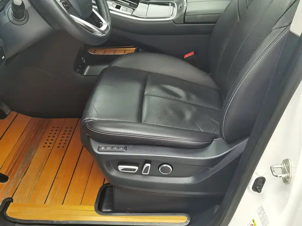GAC Motor Trumpchi M8 — фото 20