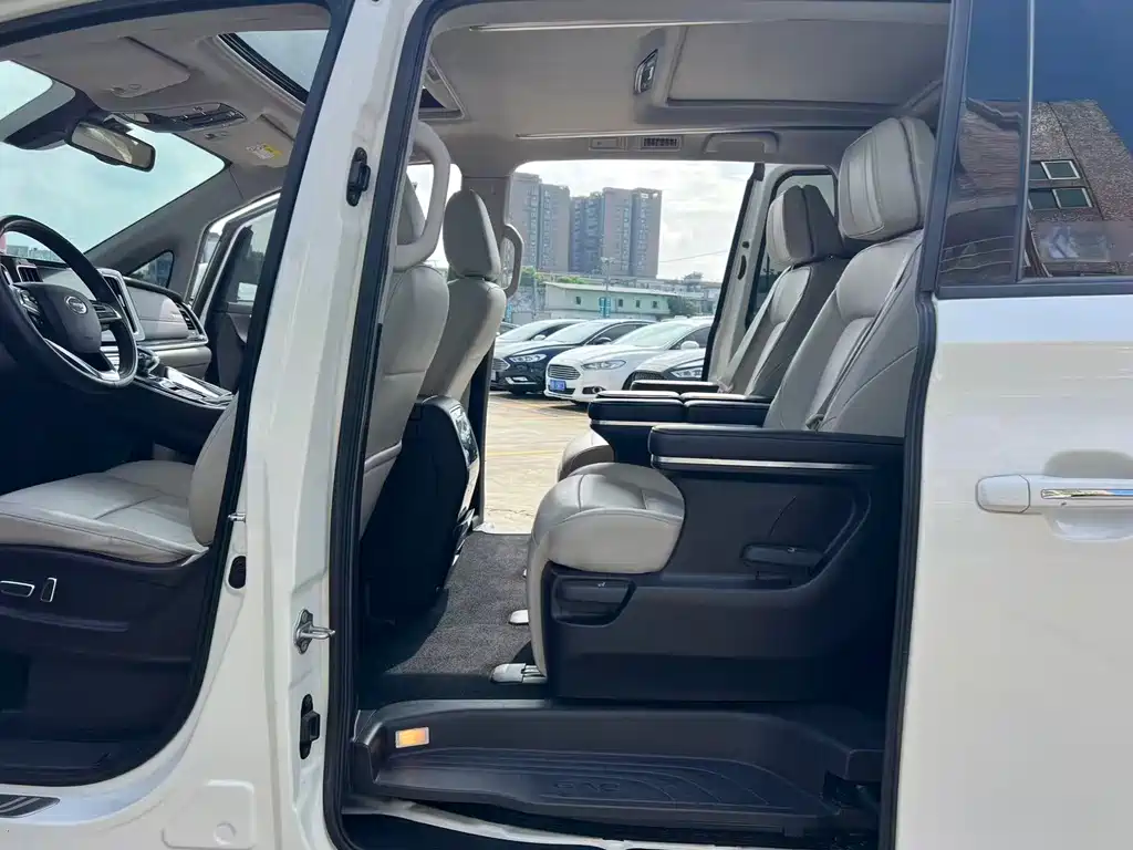 GAC Motor Trumpchi M8 — фото 6
