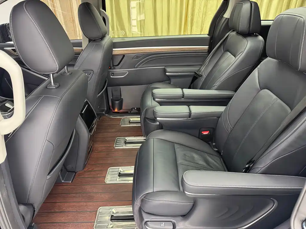 GAC Motor Trumpchi M8 — фото 11