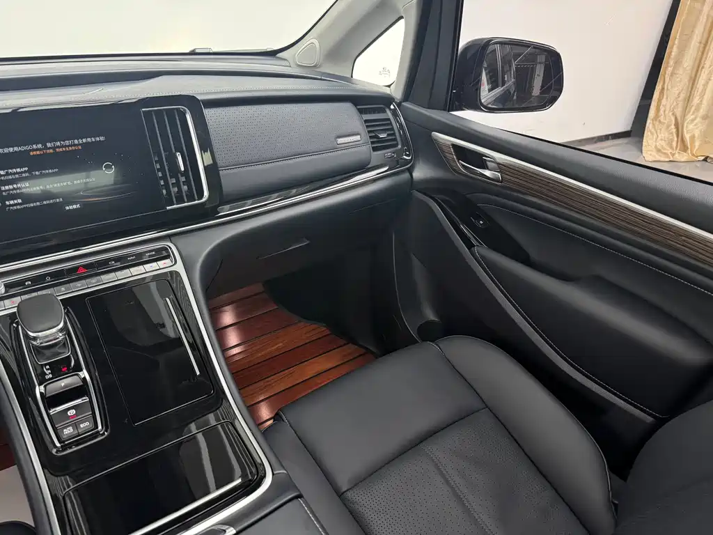 GAC Motor Trumpchi M8 — фото 18