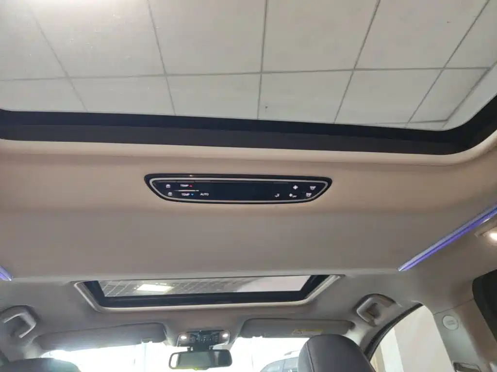 GAC Motor Trumpchi M8 — фото 18