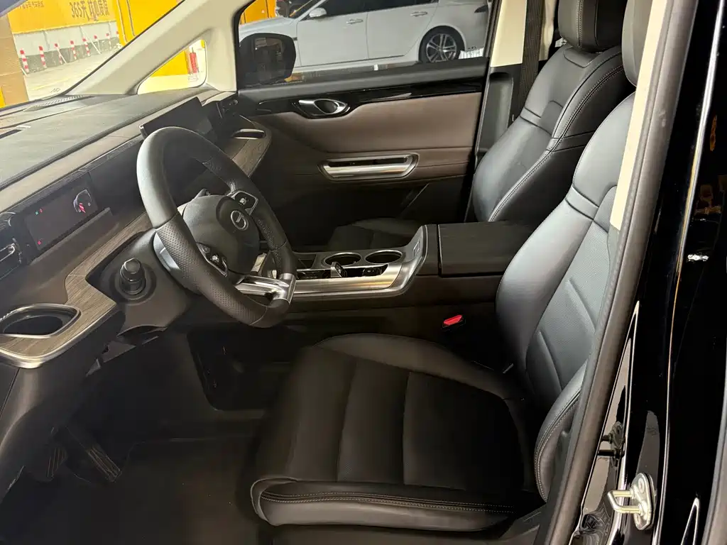 GAC Motor Trumpchi E8 — фото 4