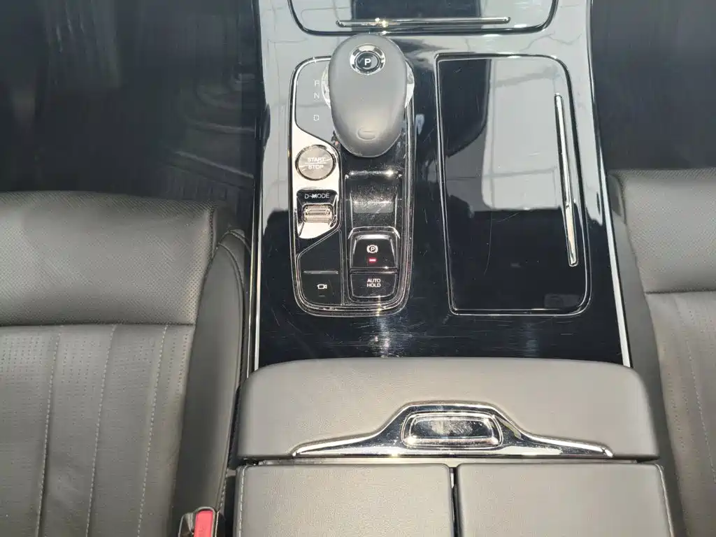 GAC Motor Trumpchi M8 — фото 11