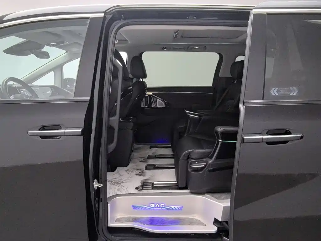 GAC Motor Trumpchi M8 — фото 15