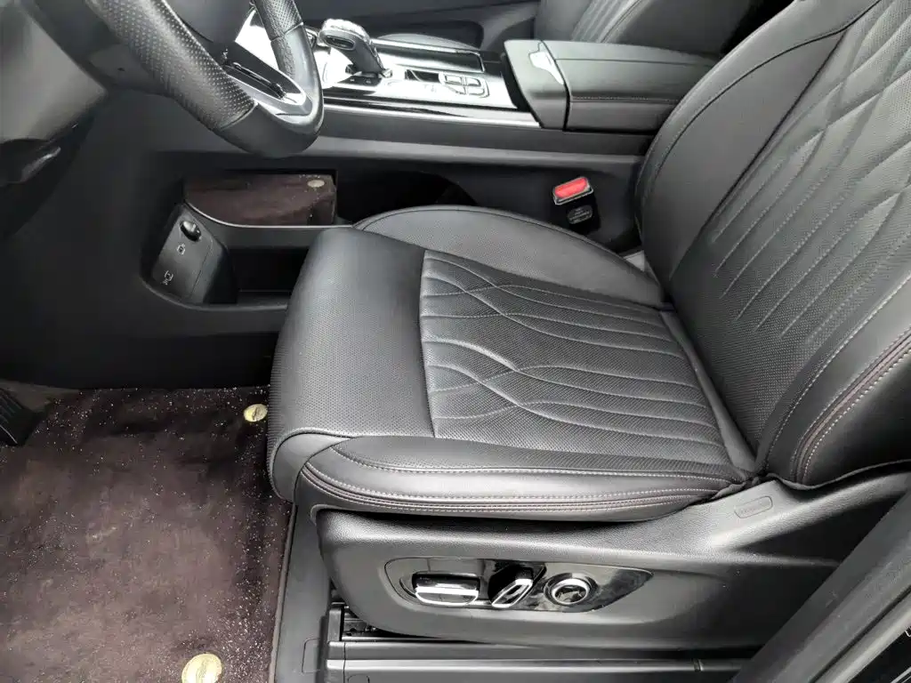 GAC Motor Trumpchi M8 — фото 20