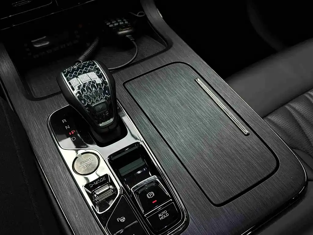 GAC Motor Trumpchi GS8 — фото 24