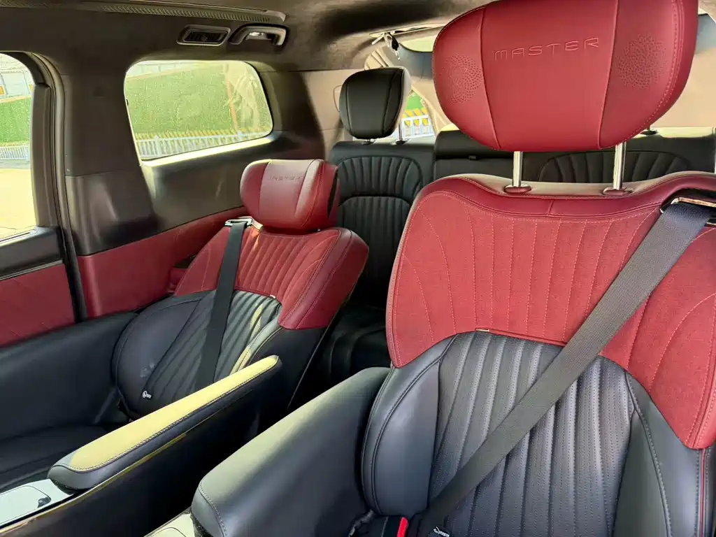 GAC Motor Trumpchi M8 — фото 10
