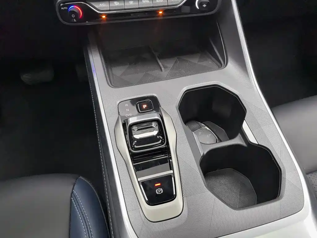 GAC Motor Trumpchi GS3 — фото 13