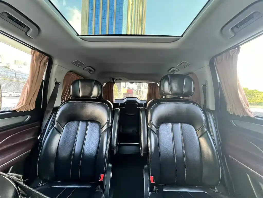 GAC Motor Trumpchi M6 — фото 13