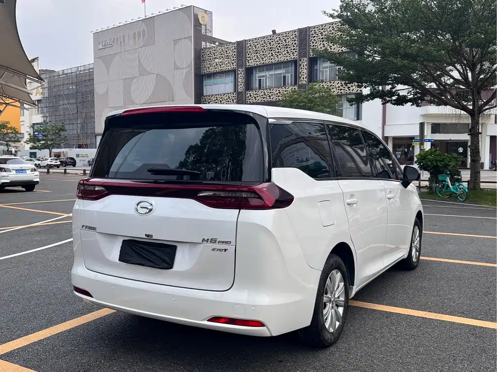 GAC Motor Trumpchi M6 — фото 6