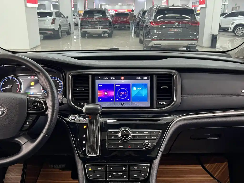 GAC Motor Trumpchi M8 — фото 8