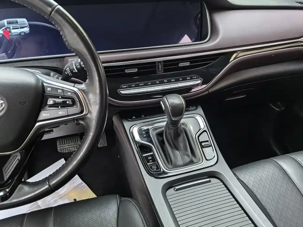 GAC Motor Trumpchi M6 — фото 12