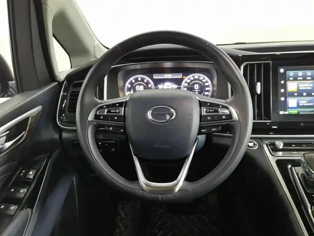 GAC Motor Trumpchi M8 — фото 11