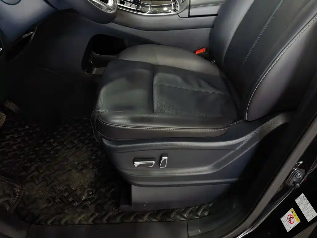 GAC Motor Trumpchi M8 — фото 20