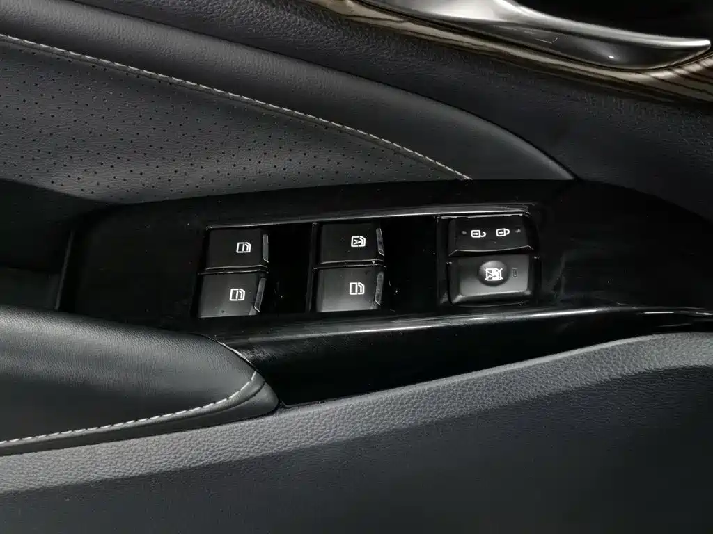 GAC Motor Trumpchi M8 — фото 9