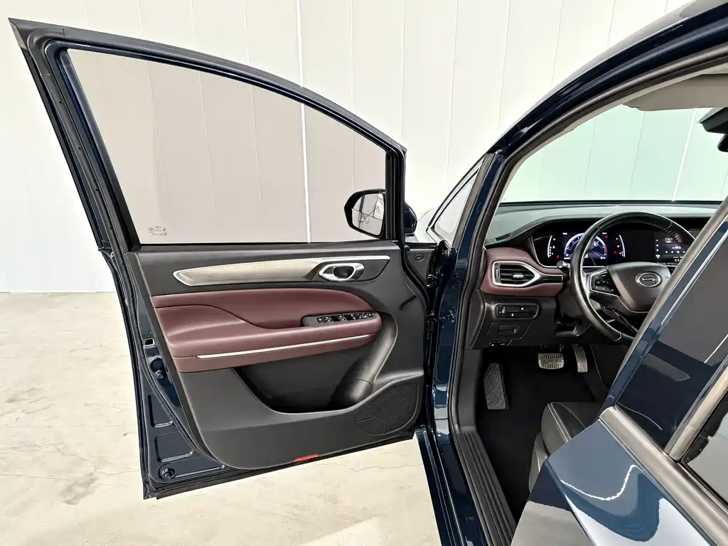 GAC Motor Trumpchi M6 — фото 19