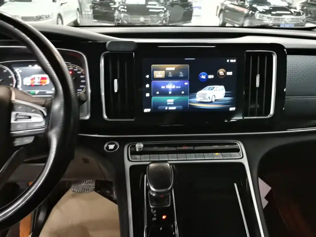 GAC Motor Trumpchi M8 — фото 13