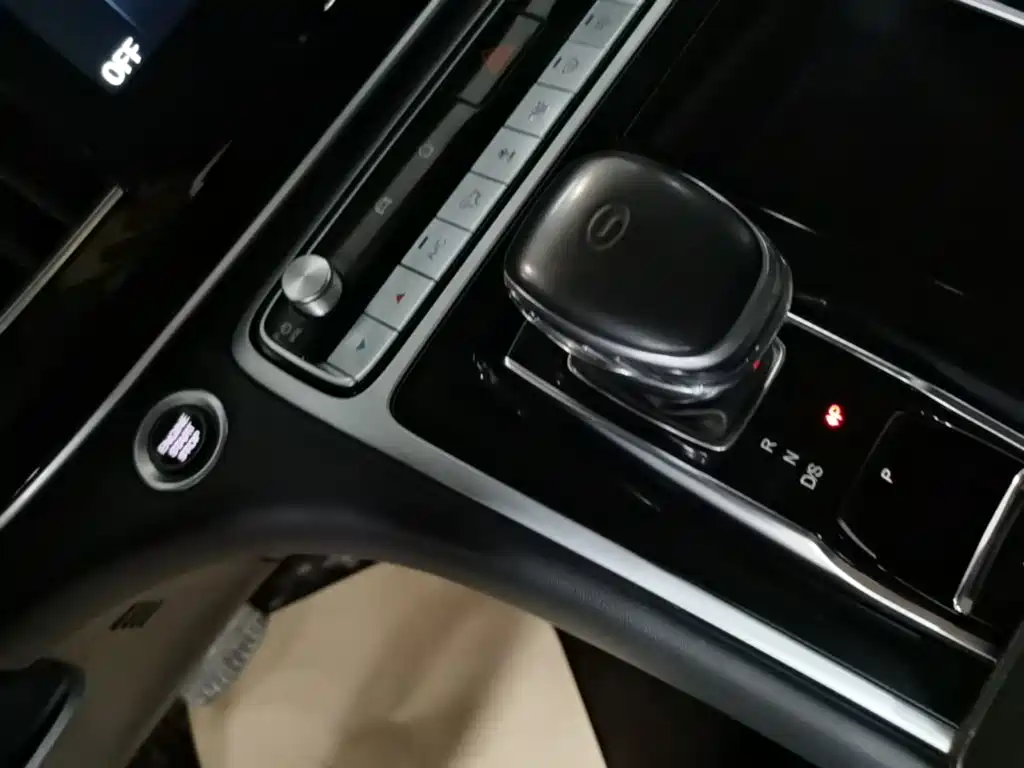 GAC Motor Trumpchi M8 — фото 14