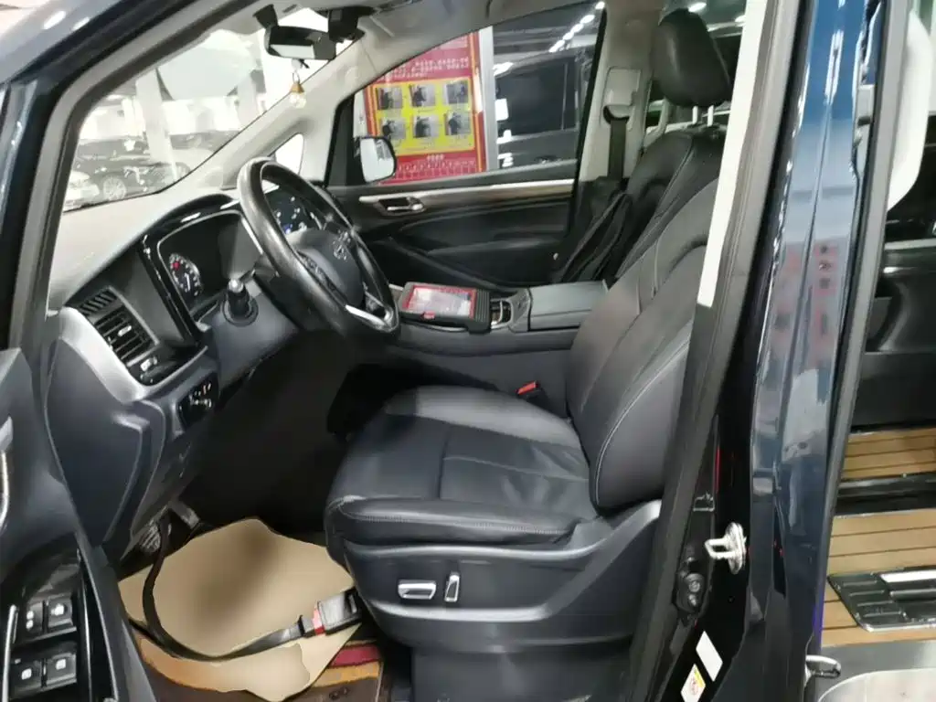 GAC Motor Trumpchi M8 — фото 15