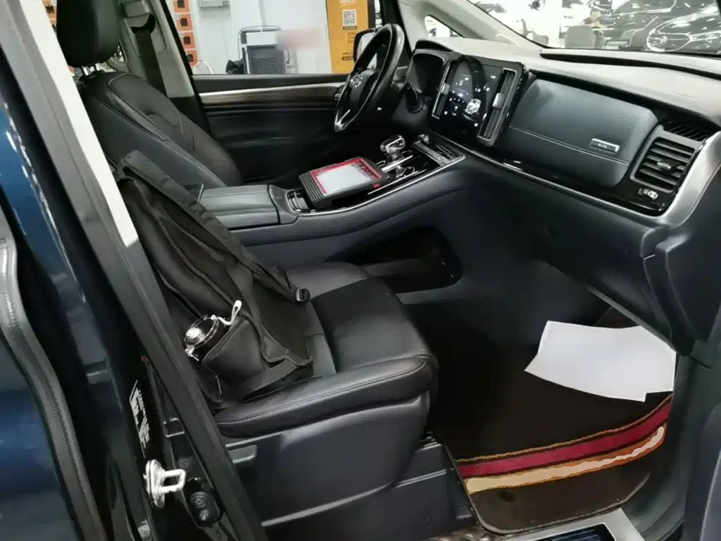 GAC Motor Trumpchi M8 — фото 25
