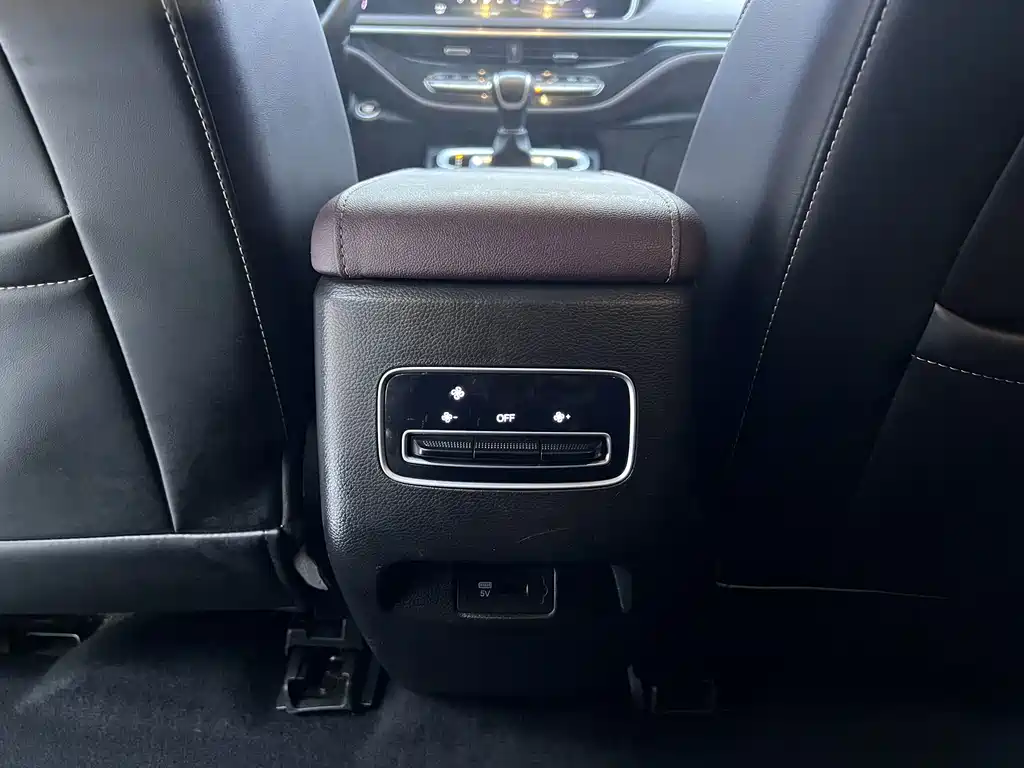 GAC Motor Trumpchi M6 — фото 14