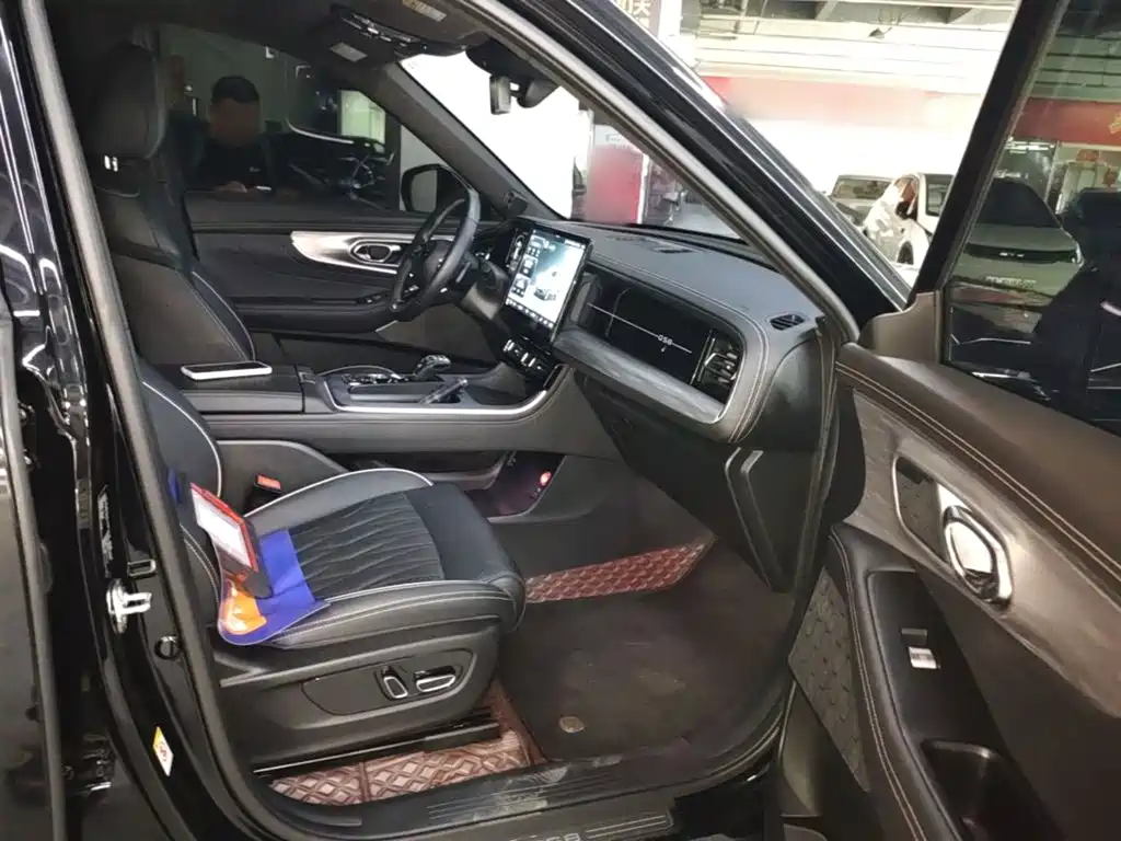 GAC Motor Trumpchi GS8 — фото 25