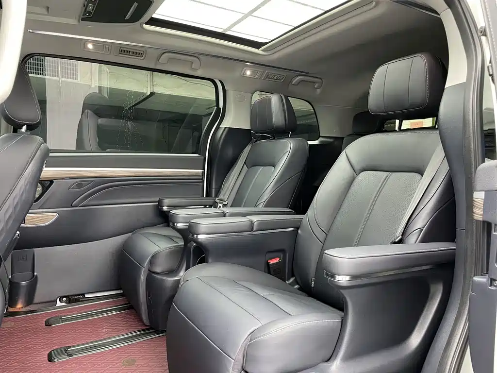 GAC Motor Trumpchi M8 — фото 11