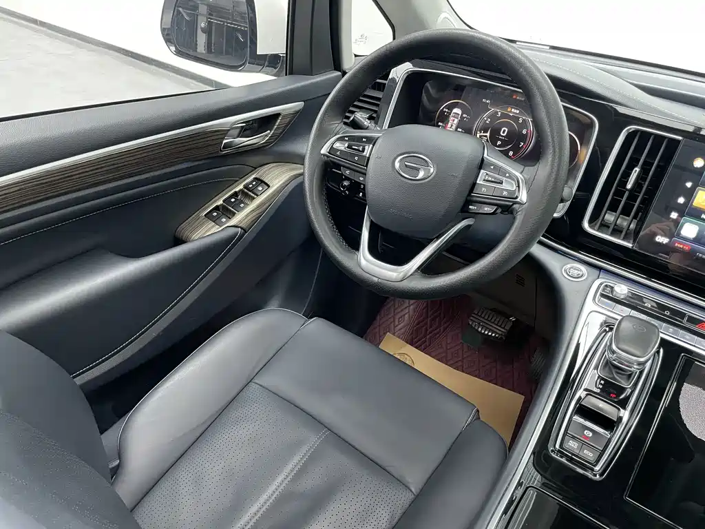 GAC Motor Trumpchi M8 — фото 19