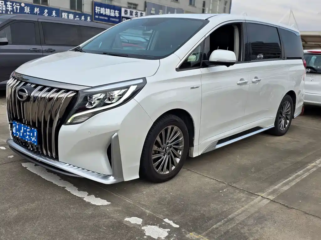 GAC Motor Trumpchi M8