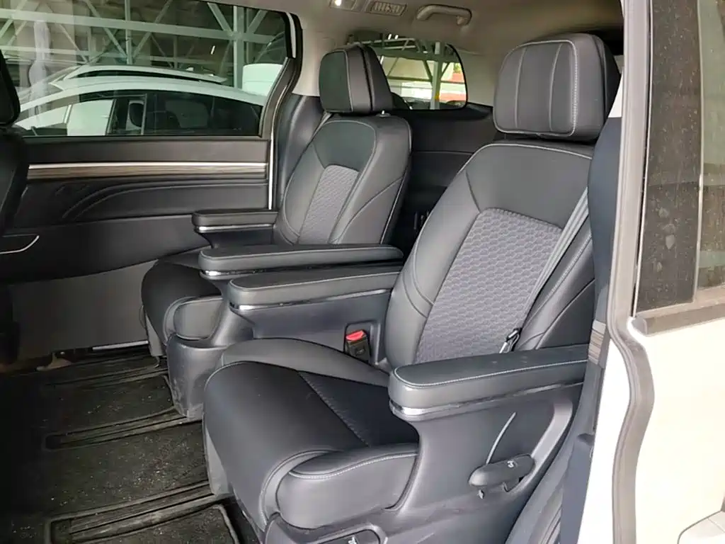 GAC Motor Trumpchi M8 — фото 17