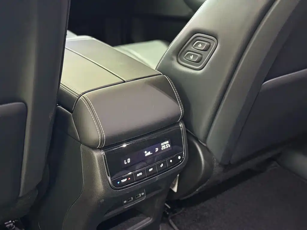 GAC Motor Trumpchi ES9 — фото 19
