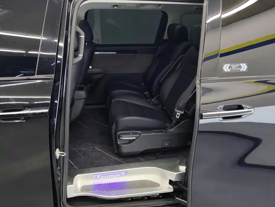 GAC Motor Trumpchi E8 — фото 11