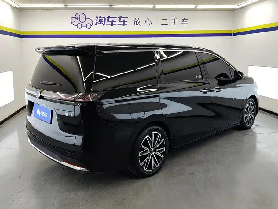 GAC Motor Trumpchi E8 — фото 3
