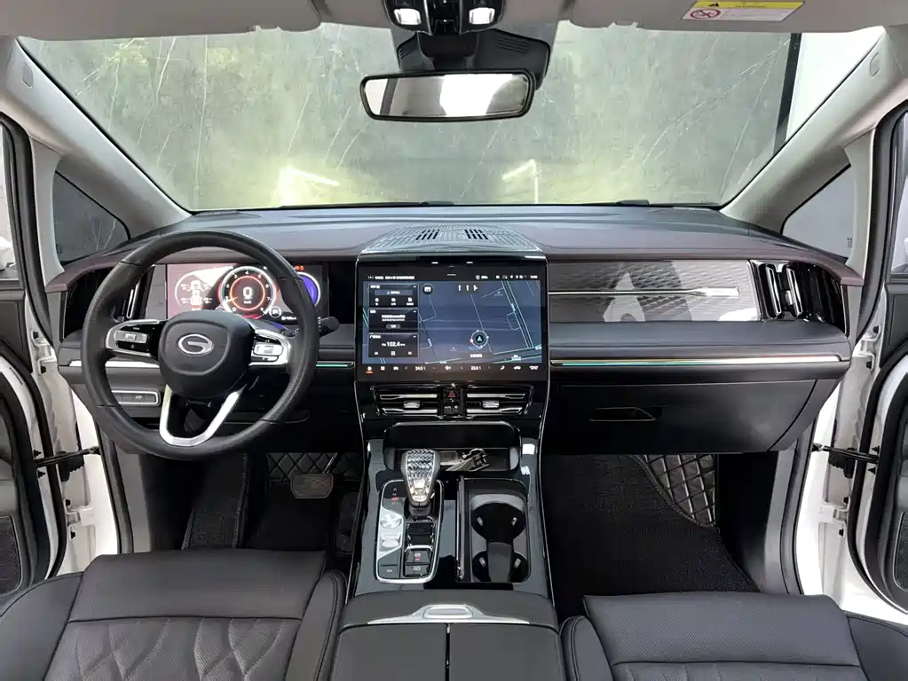 GAC Motor Trumpchi M8 — фото 11