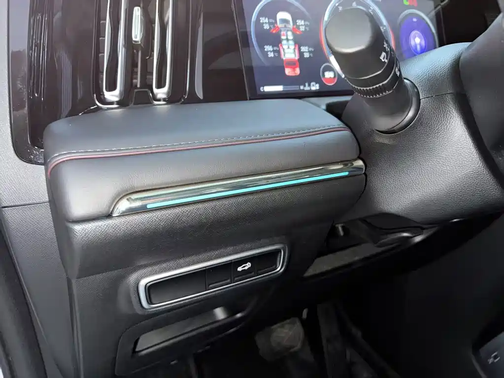 GAC Motor Trumpchi M8 — фото 18