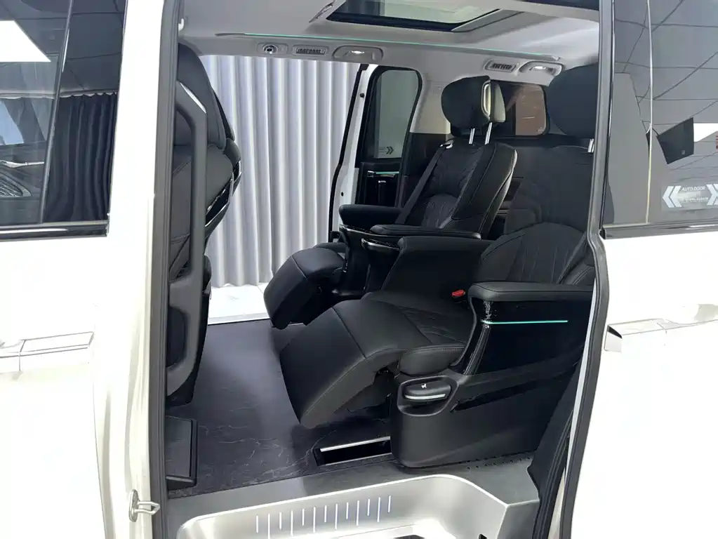 GAC Motor Trumpchi M8 — фото 9