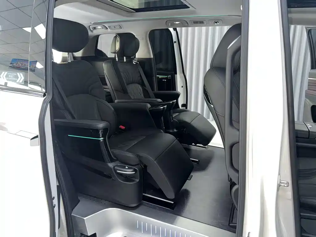 GAC Motor Trumpchi M8 — фото 10