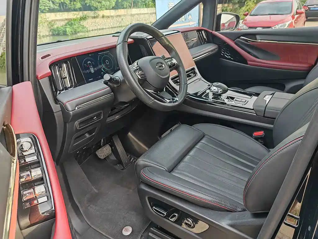 GAC Motor Trumpchi M8 — фото 11